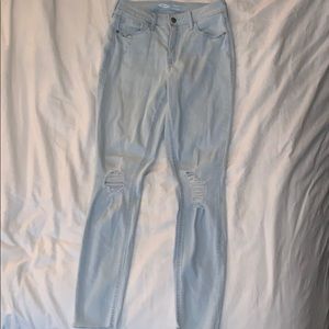Old navy light wash ripped jeans